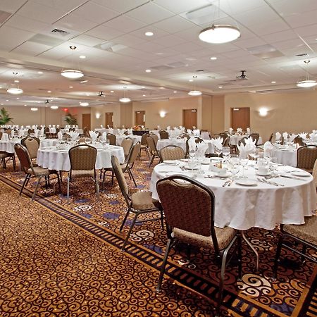 Holiday Inn Purdue - Fort Wayne By Ihg Exterior foto