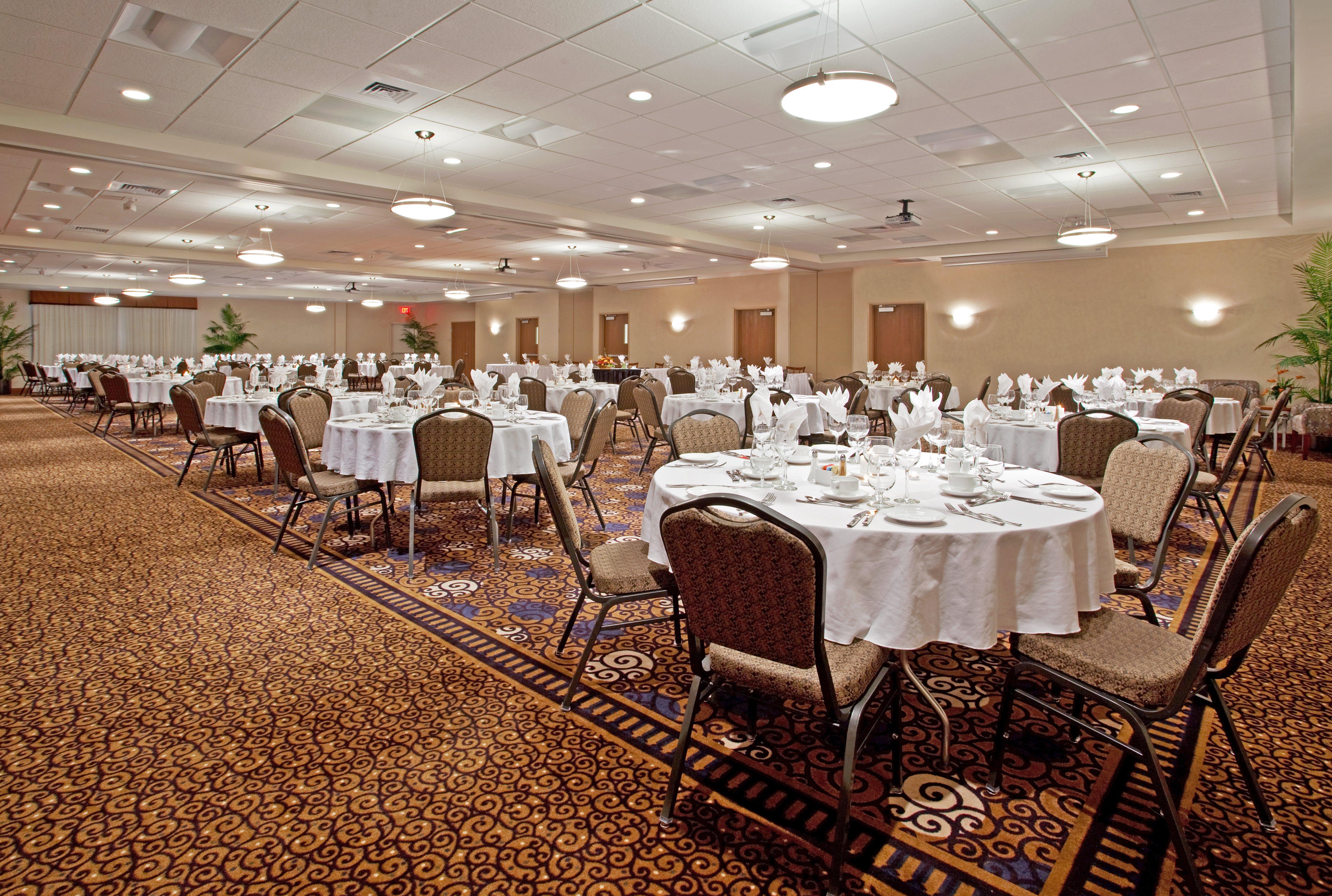 Holiday Inn Purdue - Fort Wayne By Ihg Exterior foto
