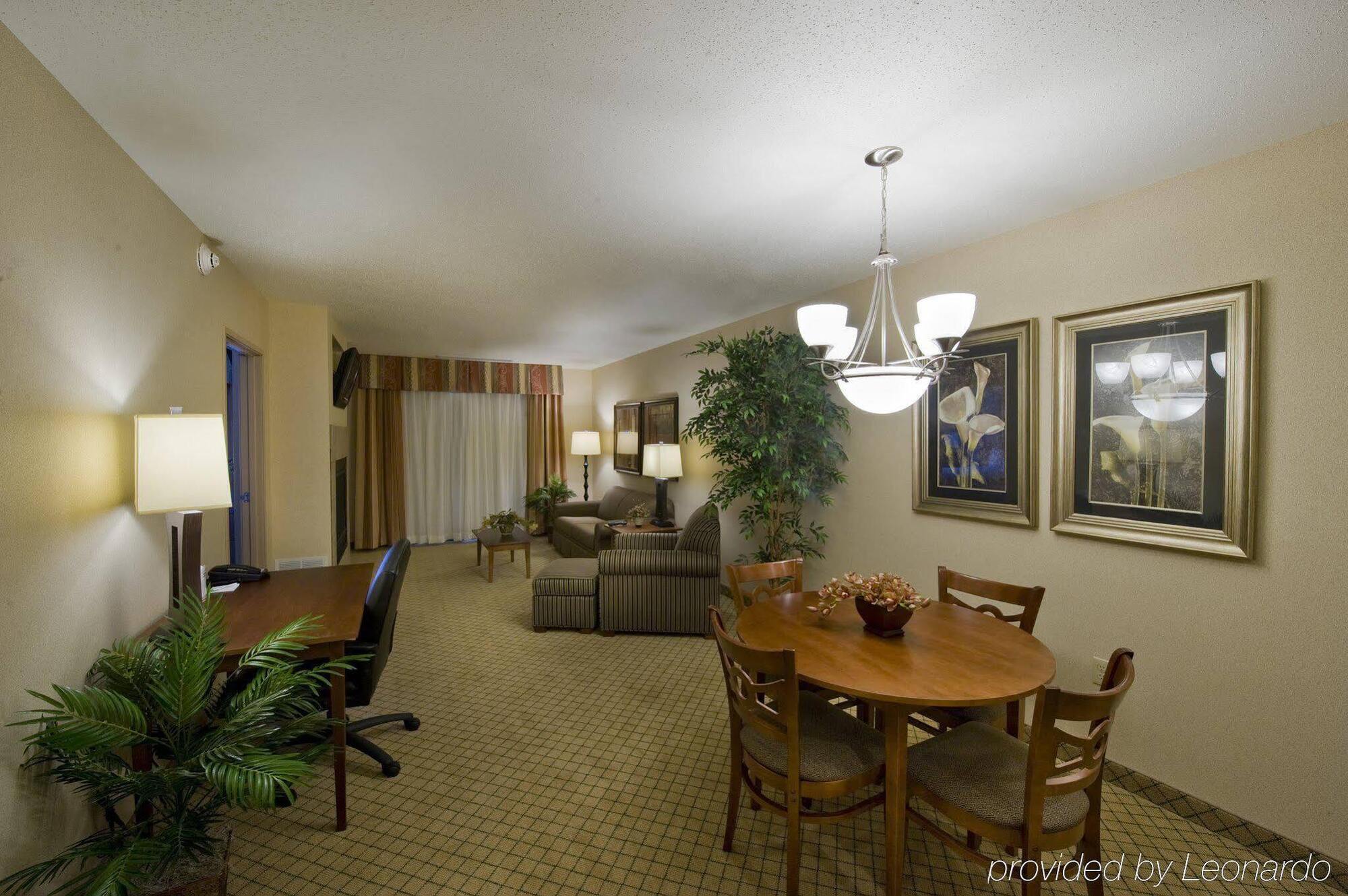 Holiday Inn Purdue - Fort Wayne By Ihg Exterior foto