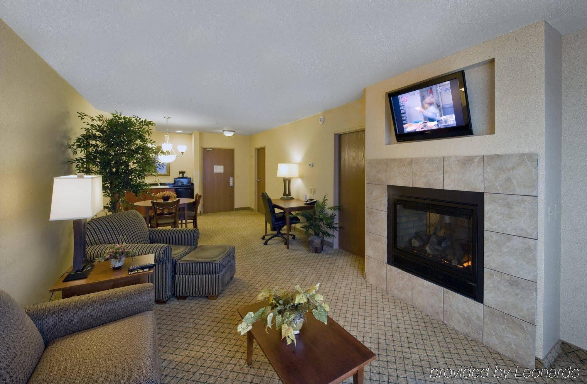 Holiday Inn Purdue - Fort Wayne By Ihg Exterior foto